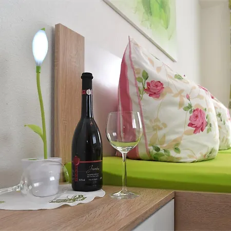 Komfort Und Naturflucht, Lichtenhain, Cleaning Included